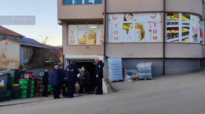 Kosovska policija upala u magacin u Leposaviću, u toku pretres