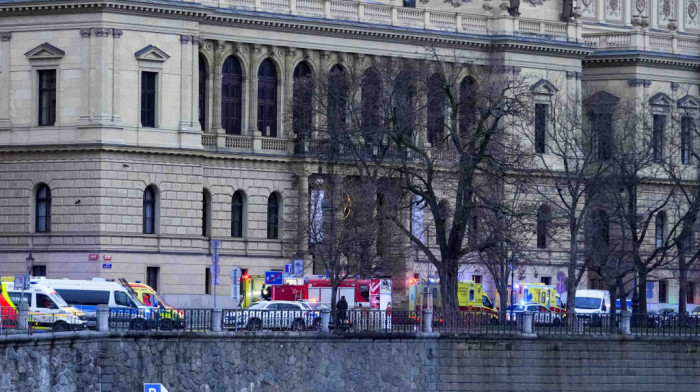 Ambasada Srbije u Češkoj: Nema podataka da među stradalima u Pragu ima naših državljana