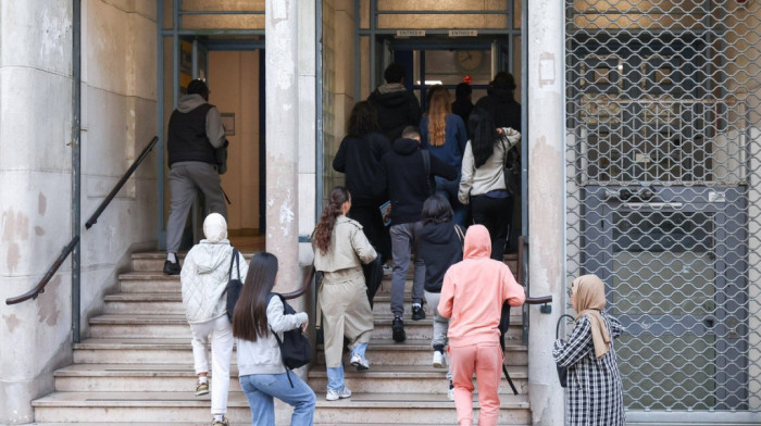 "Profesore, meni to smeta": Kome mogu da se obrate studentkinje koje su doživele seksualno uznemiravanje