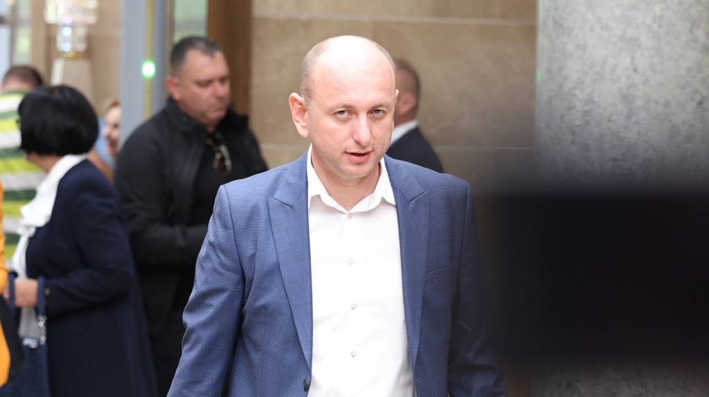 Knežević: Nije tajna da je Radoje Zvicer u Crnoj Gori, postoje oblasti gde policija ne sme da dođe