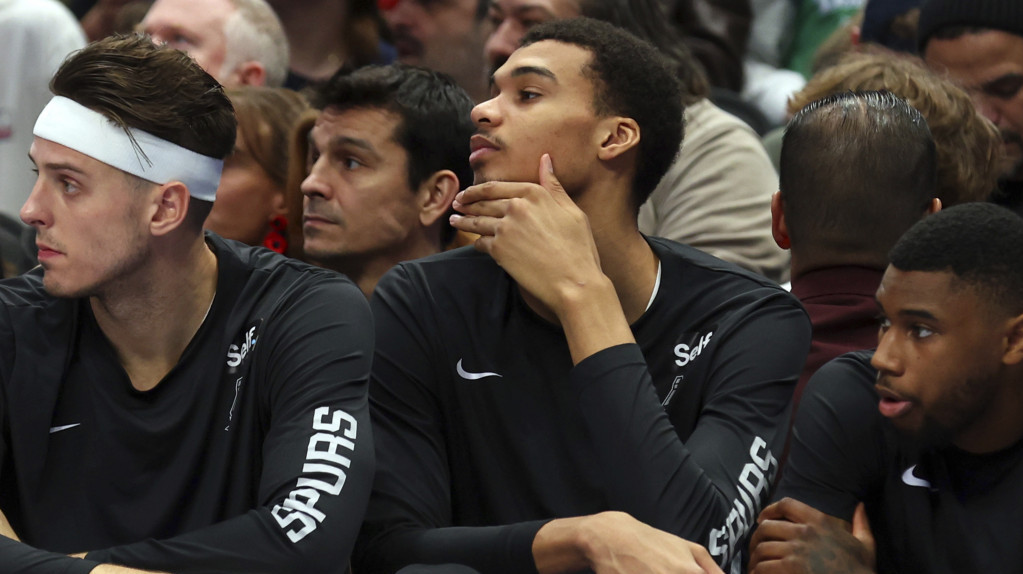 Lejkersima olakšan posao u NBA Kupu: Vembanjama ne igra za San Antonio