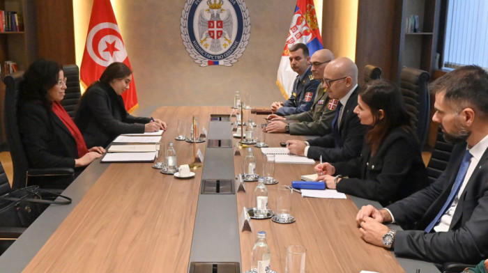 Vučević sa ambasadorkom Tunisa o saradnji u oblasti odbrane