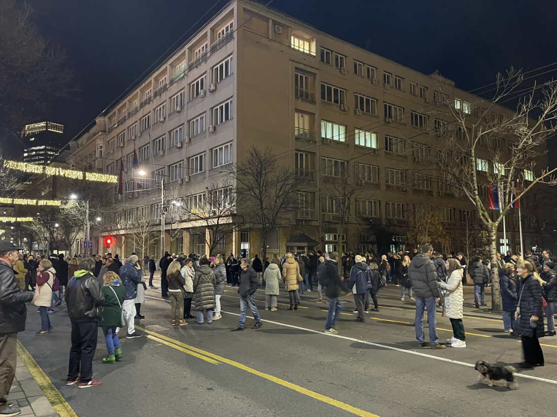 Jedanaesti protest koalicije “Srbija protiv nasilja” ispred zgrade RIK-a