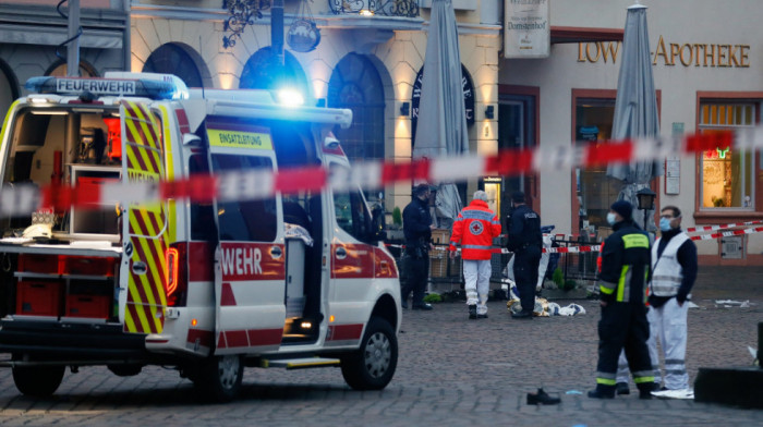 Kamion u Nemačkoj uleteo u pešačku zonu: Jedna osoba mrtva, šestoro povređeno