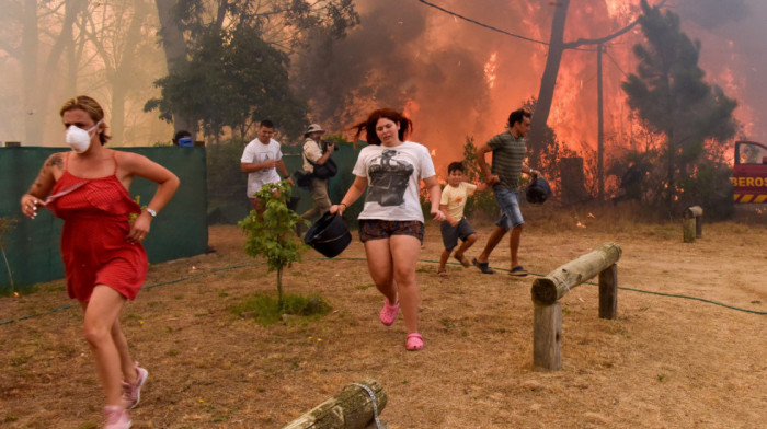 Požari, poplave i železničke nesreće: Ovo su neke od fotografija koje su obeležile 2023.