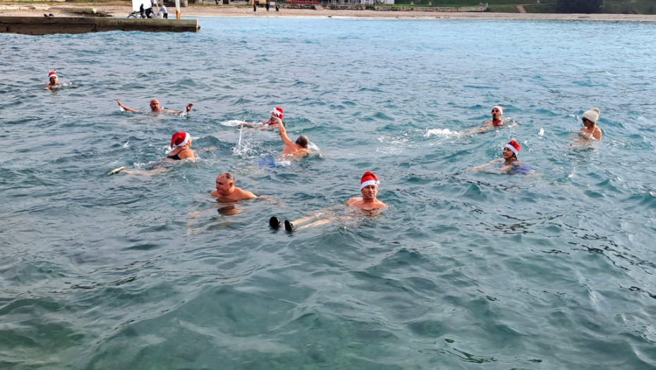 Nova godina širom Jadrana proslavljena kupanjem u moru