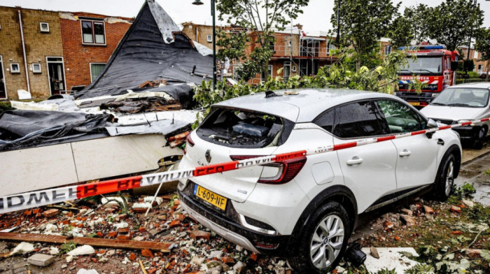 Tornado u Belgiji: Snažno nevreme nosilo krovove i fasade kuća, oštećeno 50 automobila (VIDEO)