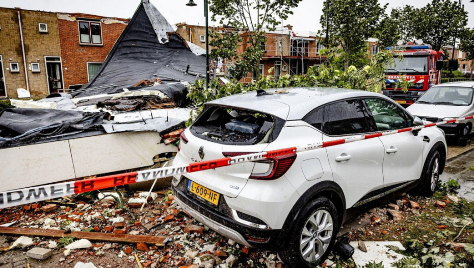 Tornado u Belgiji: Snažno nevreme nosilo krovove i fasade kuća, oštećeno 50 automobila (VIDEO)