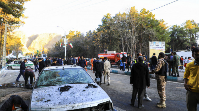 Propao teroristički napad na policijski automobil u Iranu, bomba raznela napadača