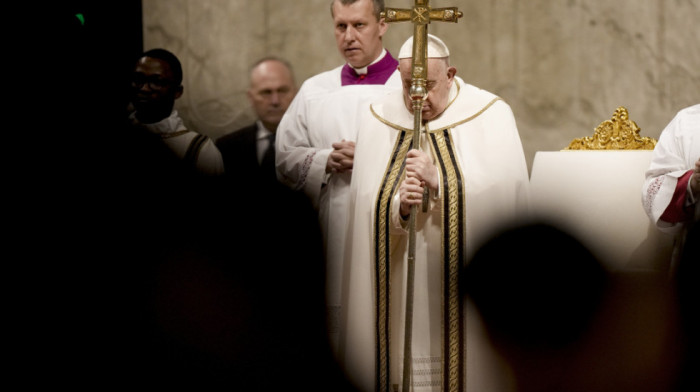 Papa pozvao na prekid napada na civile u svetu i istakao da su to ratni zločini