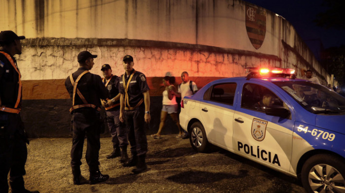"Ako nisi dobro, odvešću te do bolnice": Žena u Brazilu dovezla mrtvog "ujaka" da podigne kredit, policija je uhapsila