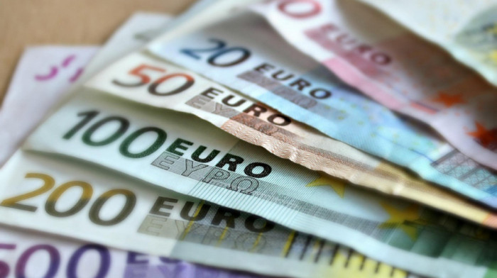 Evro na sedmomesečnom maksimumu u odnosu na dolar