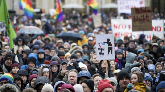 Skup protiv desnice u Nemačkoj: Među demonstrantima kancelar Šolc i minstarka Berbok