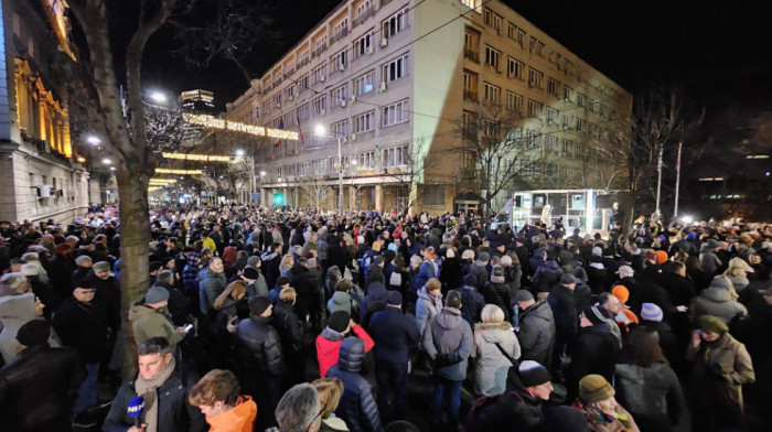 Protest koalicije "Srbija protiv nasilja": Okupljeni upalili sveće za Olivera Ivanovića u Crkvi Svetog Marka