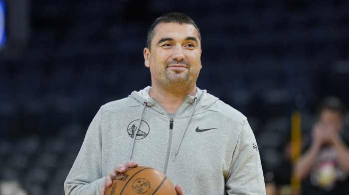 Krenuo očevim stopama: Sin Dejana Milojevića u stručnom štabu Golden Stejta