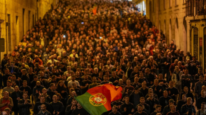 Hiljade policajaca u Lisabonu tražilo ista prava kao njihove kriminalističke kolege