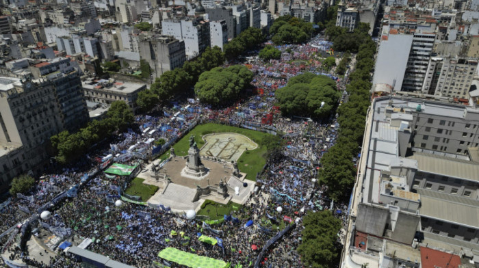 Prvi izazov za Havijera Mileja: Masovni štrajk u Buenos Ajresu protiv ekonomskih reformi novog predsednika