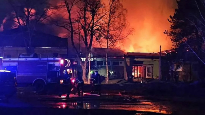 Novi veliki požar u Srbiji: Gori banja Bezdan kod Sombora, evakuisano osoblje i 70 pacijenata