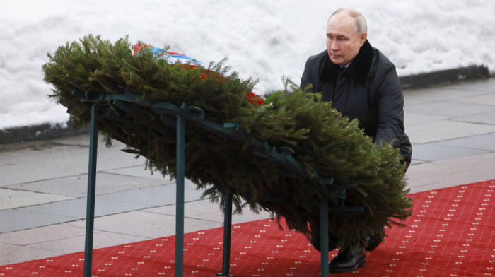 Putin položio venac u Sankt Peterburgu povodom 80. godišnjice opsade Lenjingrada