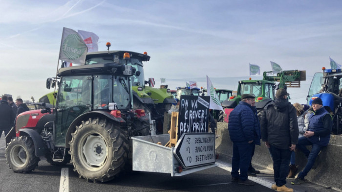 Od "opsade Pariza" do najave blokade luke: Opšta pobuna poljoprivrednika u EU - koji su njihovi zahtevi?