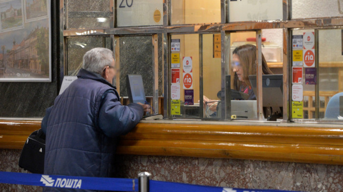 Učešće prosečne penzije u prosečnoj neto plati u februaru 48,6 odsto