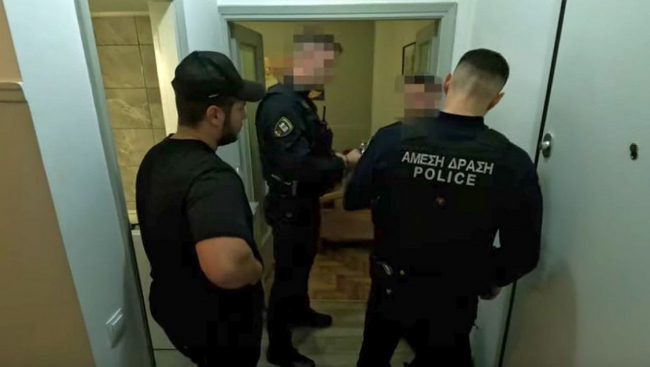 Slučaj o kojem priča cela Grčka: Influenser namamio pedofila u stan i organizovao hapšenje, policija traži objašnjenja