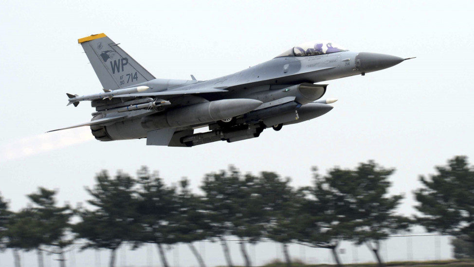 Srušio se američki avion F-16 u Južnoj Koreji, pilot se katapultirao