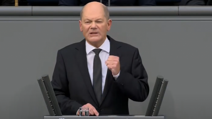 Borbeni Šolcov govor u Bundestagu: Podsetio Nemce na nacističku prošlost i pozvao ih da odbace AfD