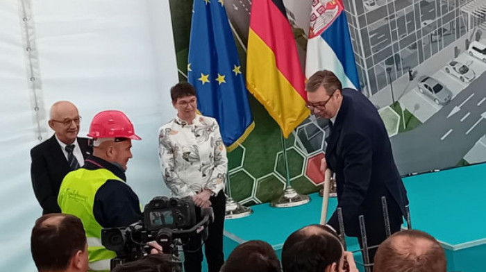 Položen kamen temeljac za fabriku Milbauer u Staroj Pazovi, Vučić: Ovo je veliki dan za Srbiju