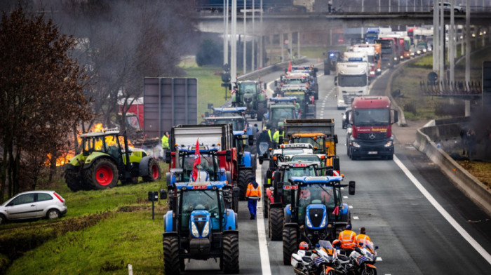 Farmeri nastavili blokadu nekoliko graničnih prelaza Belgije i Holandije