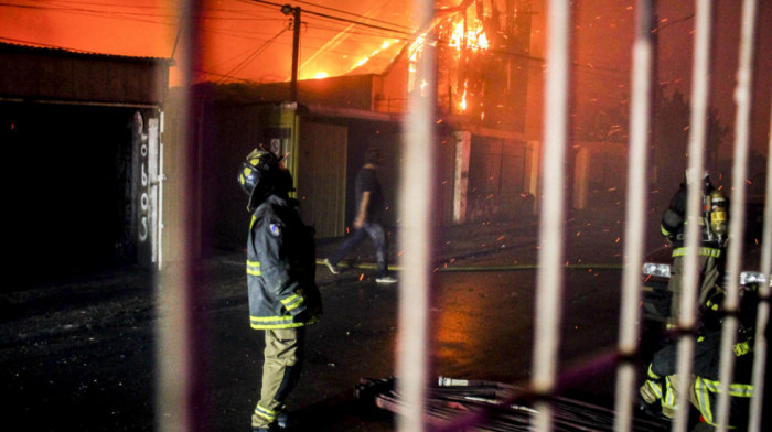 Bukte šumski požari u Čileu: Najmanje 10 osoba se vodi kao nestalo, uvedena vanredna situacija