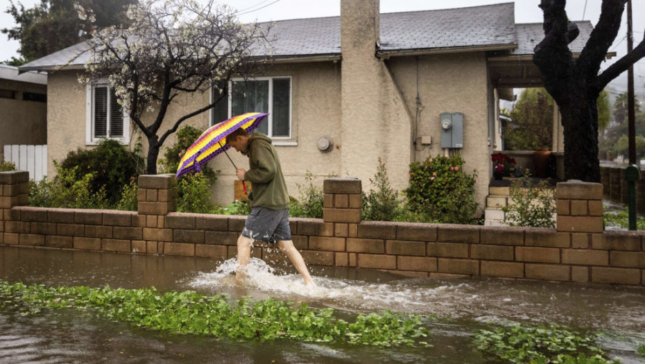 Olujni talas pokrenuo klizišta i poplave na jugu Kalifornije, u naredna 24 sata očekuje se najgori deo