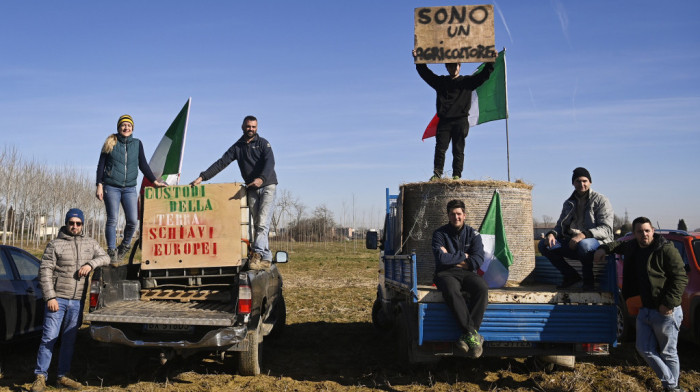 Širi se protest italijanskih farmera: Jedan od predstavnika će se pojaviti na bini festivala u Sanremu