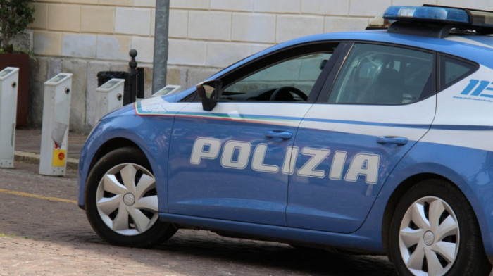Muškarac koji se zabarikadirao u Napulju, ubio suprugu, pa presudio sebi