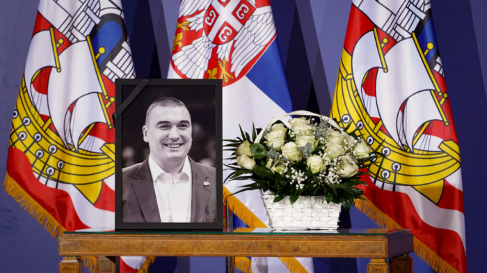 Veliki čovek, mentor, vođa, drug, sin košarke: Poslednje zbogom Beograda i Srbije preminulom Dejanu Milojeviću