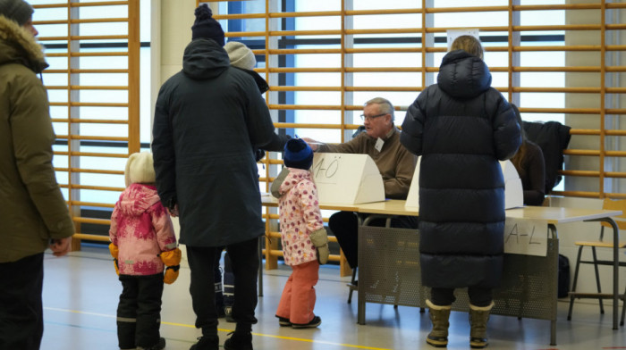 Početak "nove ere" u Finskoj: Drugi krug predsedničkih izbora, Stub u blagoj prednosti