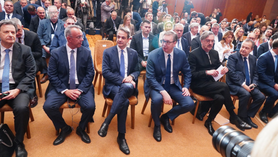 Otvoren Srpsko-grčki poslovni forum, Vučić: Grčke kompanije dobrodošle u Srbiju
