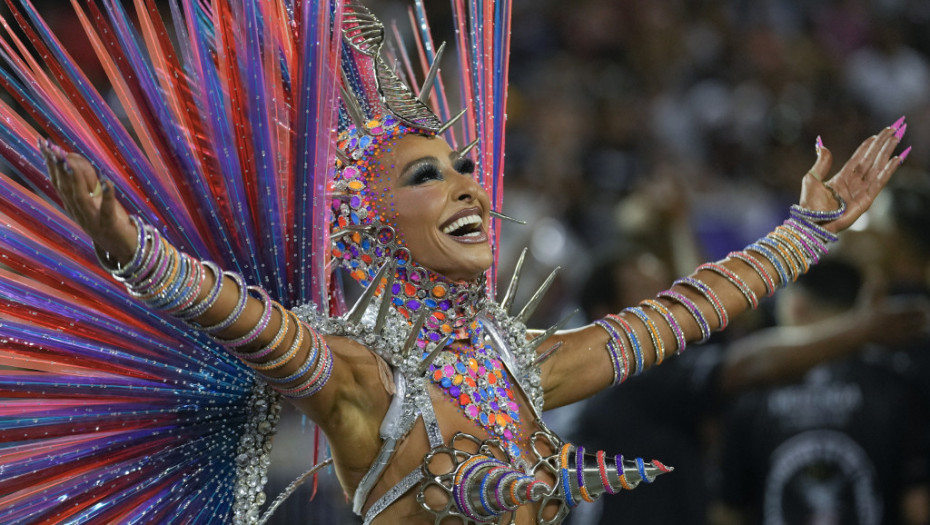 Praznik sambe i šljokica: Počeo karneval u Rio de Žaneiru (FOTO)