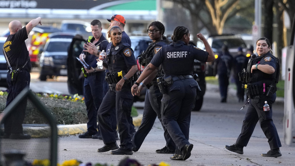 Otkriven identitet žene koja je pucala u crkvi u Teksasu, nosila pušku AR-15 i detonacioni kabl za bombu