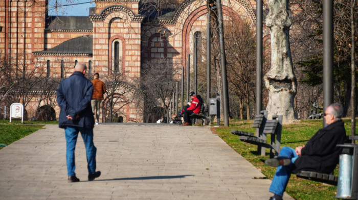 Natprosečno topla zima se nastavlja: Danas vetrovito i do 20°C, od sutra nestabilnije vreme