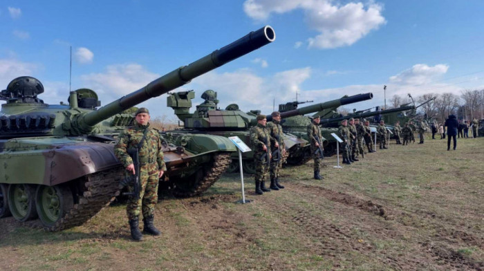 Prikaz naoružanja i vojne opreme Vojske Srbije, Vučić: Ulažemo 300 miliona evra u proizvode domaće industrije