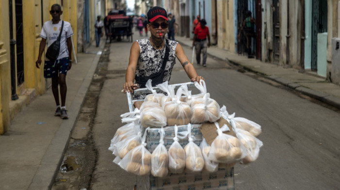 Kriza, sankcije, ekonomska blokada, nestašica struje i hrane: Šta je izvelo na ulicu Kubance na jugu zemlje?