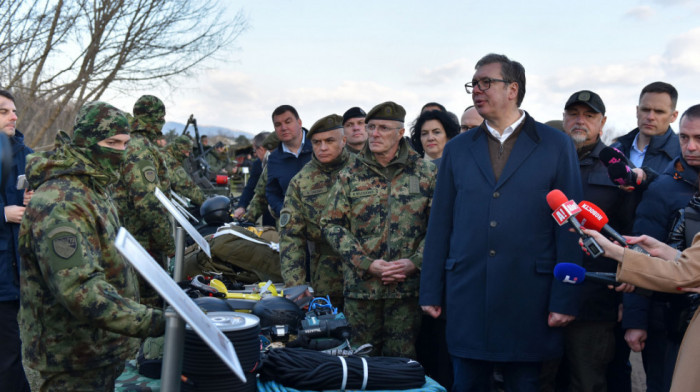 Vučić čestitao Dan Vojske Srbije: "Ne brani samo granice, već i dostojanstvo, tradiciju i vrednost jednog naroda"