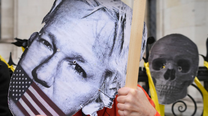 Supruga osnivača "Vikiliksa": Džulijen Asanž je politički zatvorenik, Bajden da odustane od slučaja