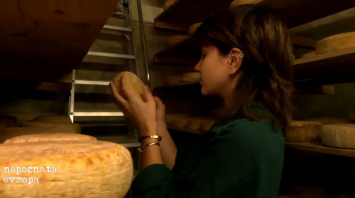 Porodica Vinkler zamenila gradsku vrevu mirnim životom na farmi, a sada proizvode nadaleko čuven kozji sir