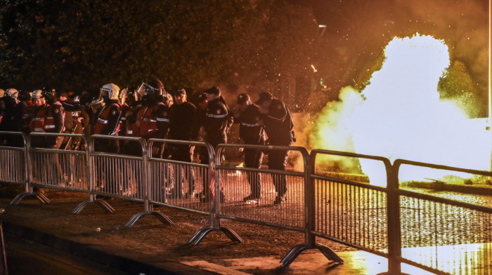 Sukob policije i pristalica opozicije u Tirani: Demonstranti bacali kamenice, optužuju vladu Edija Rame za korupciju