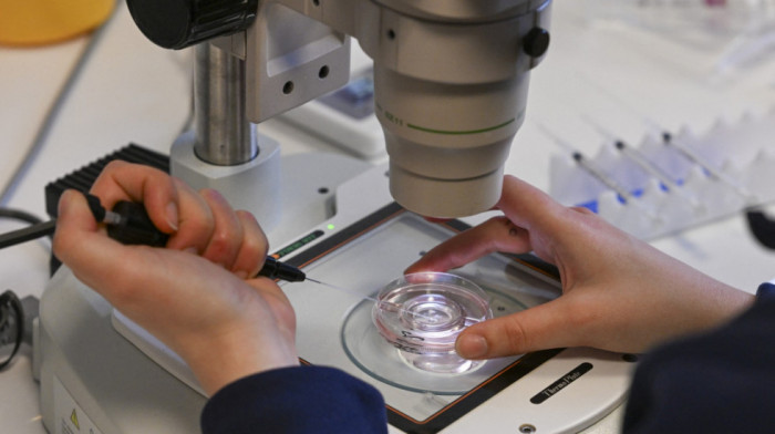 Tužba protiv Ministarstva zbog biološkog materijala: Kakva je sudbina više od 400 embriona u zatvorenoj klinici?
