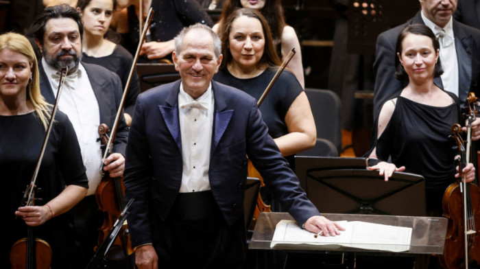 Koncert povodom četrdeset godina saradnje Beogradske filharmonije i čuvenog dirigenta Kristijana Mandeala