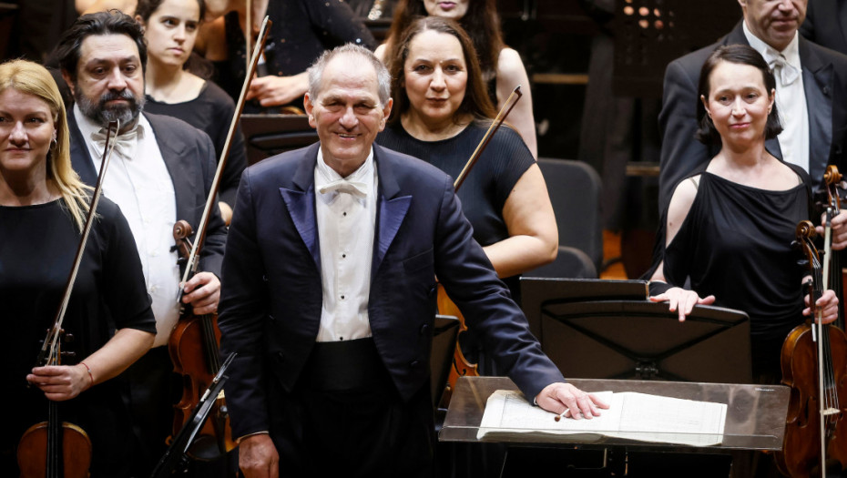 Koncert povodom četrdeset godina saradnje Beogradske filharmonije i čuvenog dirigenta Kristijana Mandeala