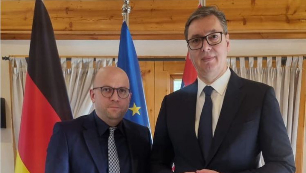 Vučić razgovarao sa Saracinom o predstojećem sastanku u Briselu i situaciji na KiM